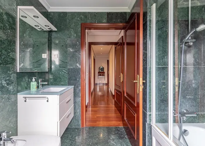 Bilbao Costa Ii With Parking By Aston Getxo